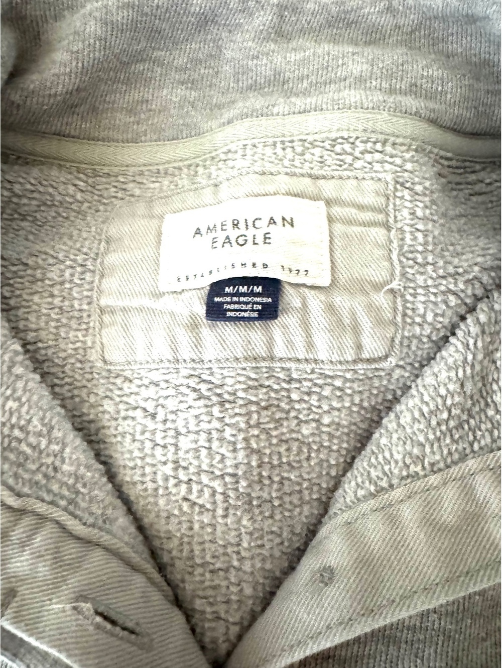 Grey American Eagle cropped sweatshirt long sleeve 1/4 button up size M - Picture 3 of 7